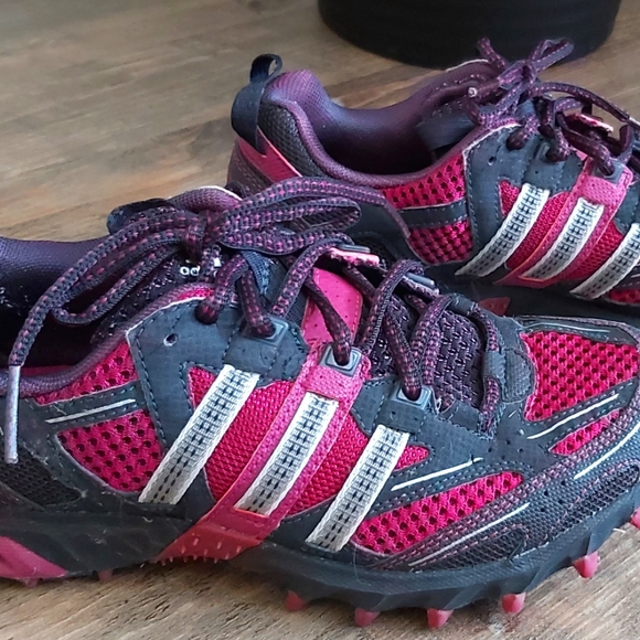 Adidas adiprene Kanadia TR3 red women's hiking shoes size 6.5